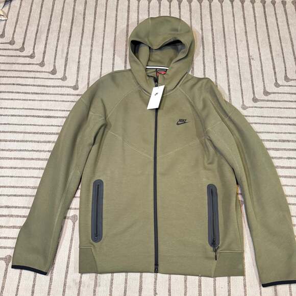 Nike Other - Nike Tech Fleece Windrunner Full-Zip Hoodie in Olive Green FB7921-222